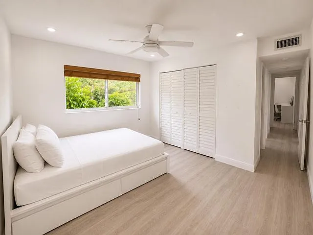 2130 NE 191st Dr — Photo 5