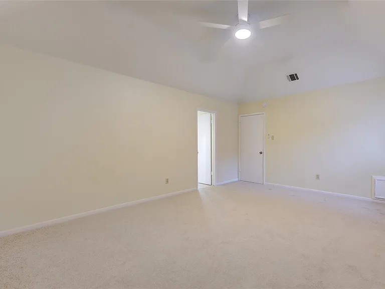 12810 Chaseland Ln — Photo 6