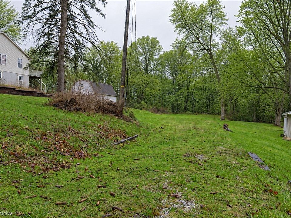 2nd image of 1713 Woods Rd