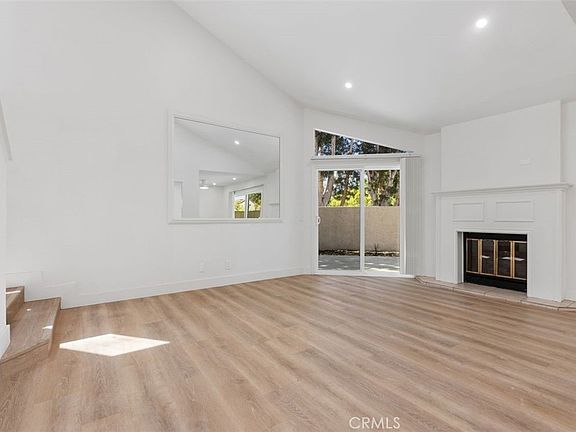 5th image of 142 Stanford Ct #71