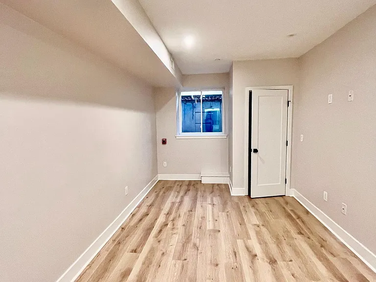 315 W Berks St #1 — Photo 13