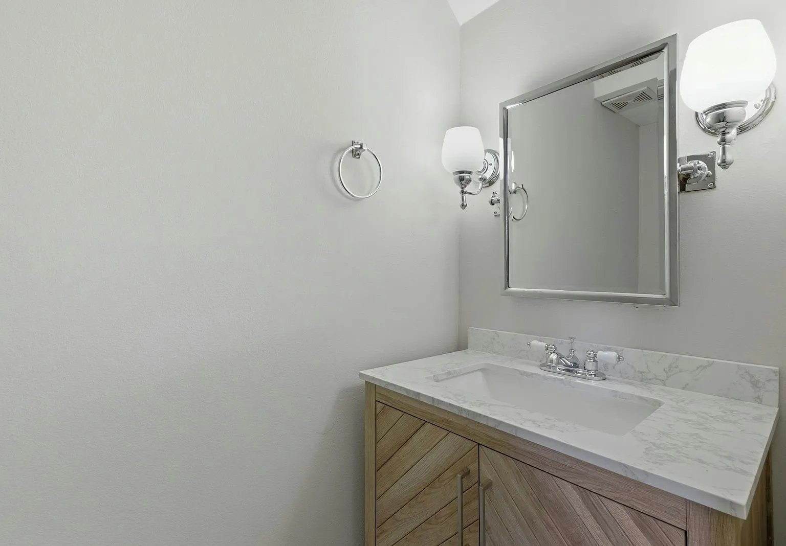 132 Academy Square, Unit 132 — Photo 4