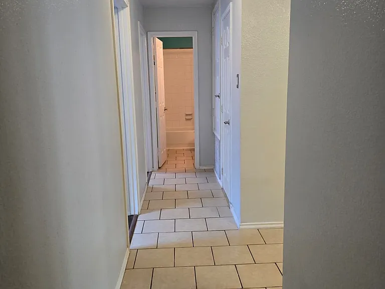 2837 Terrace Dr — Photo 16