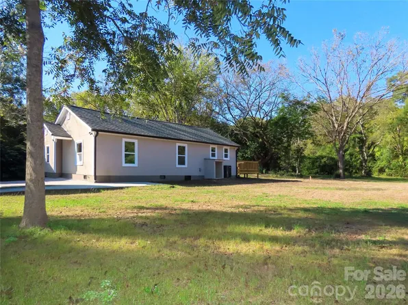 433 Clinton Ave, Lancaster, SC 29720
