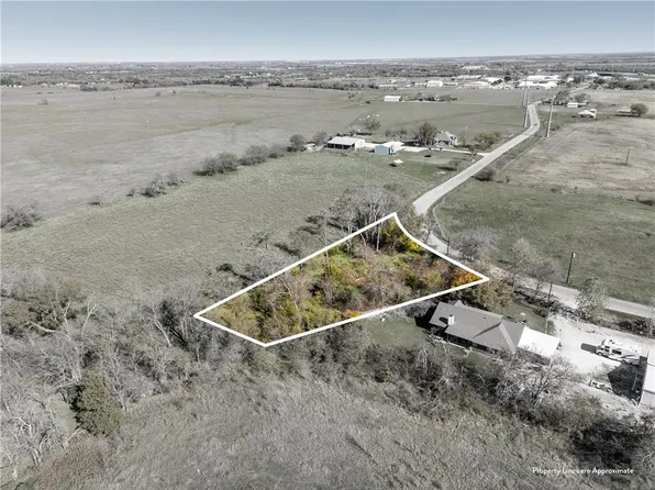 707 Eagle Dr, Eddy, TX 76524
