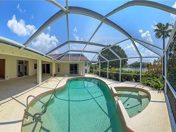 4th image of 22673 ISLAND LAKES DR