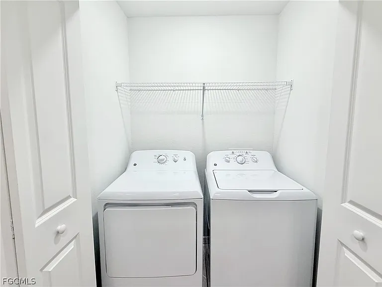 15285 Green Acres Ave #415 — Photo 10