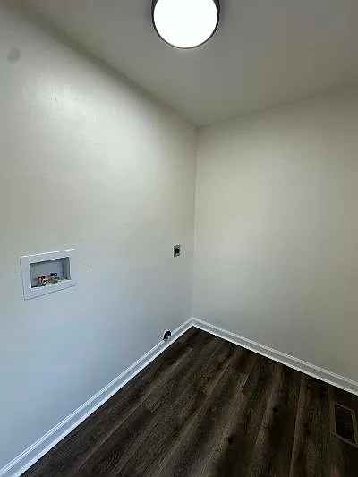 1414 Eastgate Ave NE — Photo 9