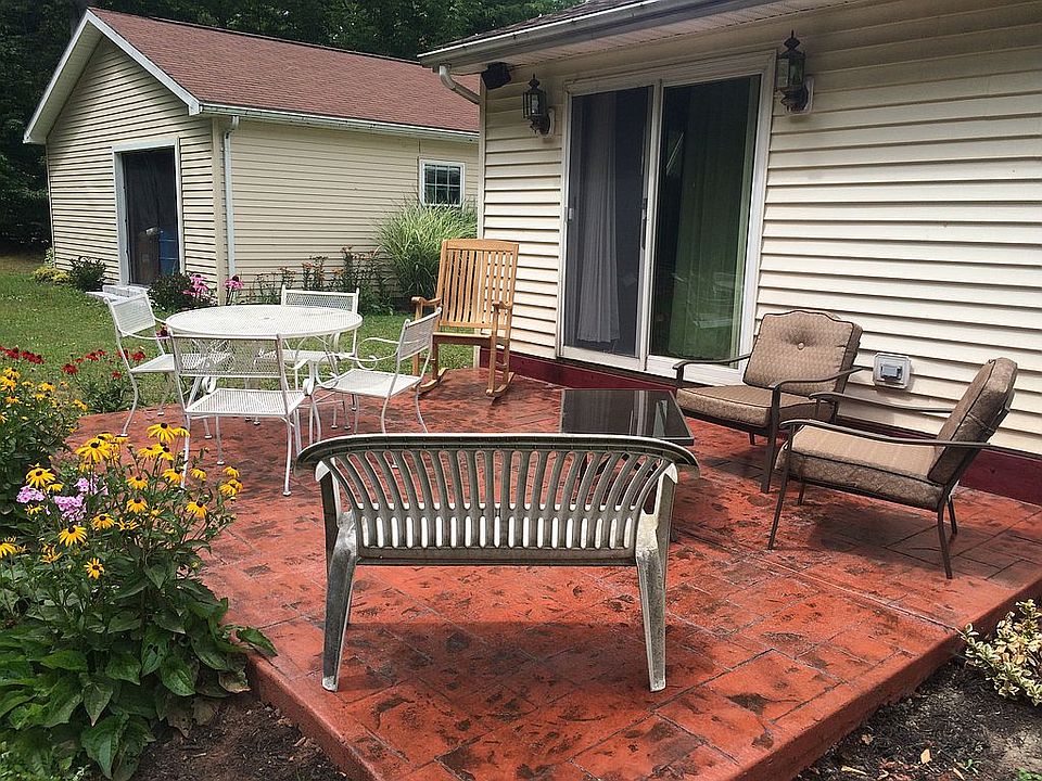 2nd image of 353 E Pleasant Ave