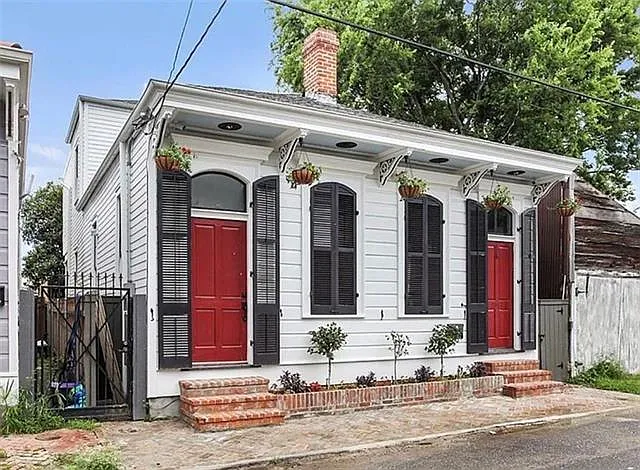 2517 Saint Thomas St — Photo 3
