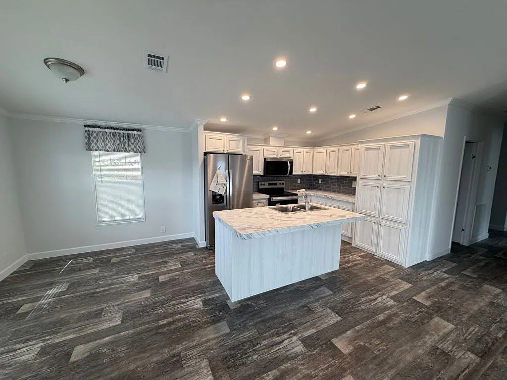 3 bed, 2.0 bath, 1459 sqft, $1,499 — Photo 4