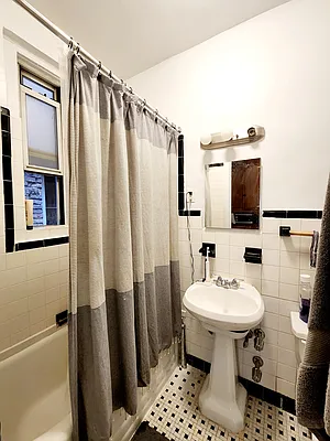 Rented by Oxford Property Group | media 7