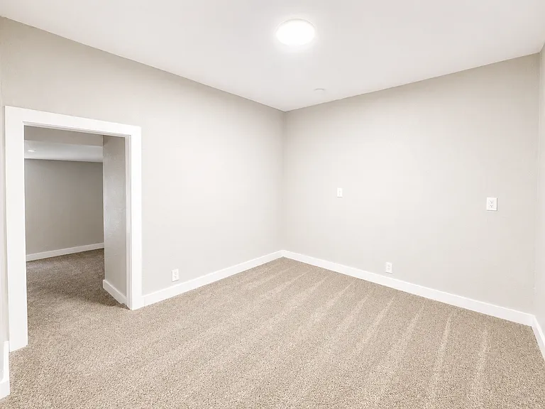 3417 Wabash Ave — Photo 14