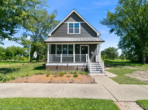 1608 Fairview St, Detroit, MI 48214