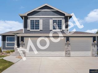 10706 Portage Dr, Papillion, NE 68046