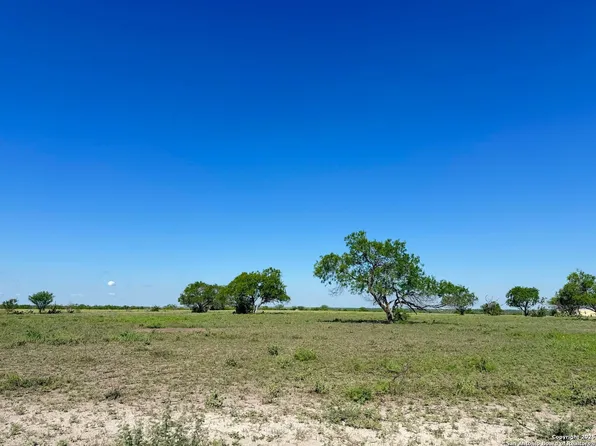 LOT 2 0 CR 197, Falls City, TX 78113