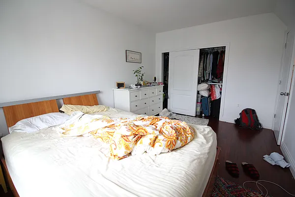 Rented by Nooklyn NYC LLC | media 30