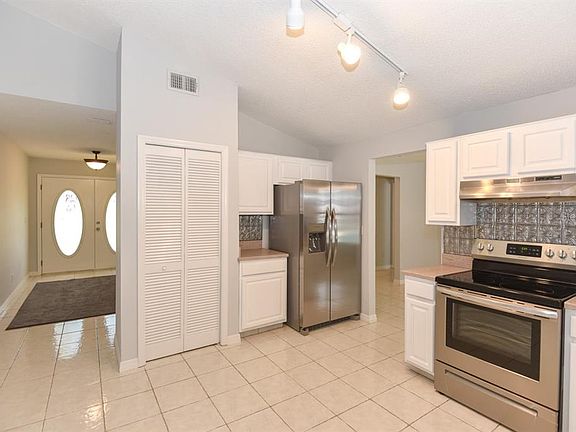 4th image of 24 LAKE VISTA WAY