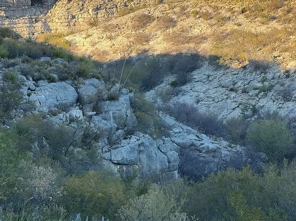 106 Arrowhead St, Del Rio, TX 78840