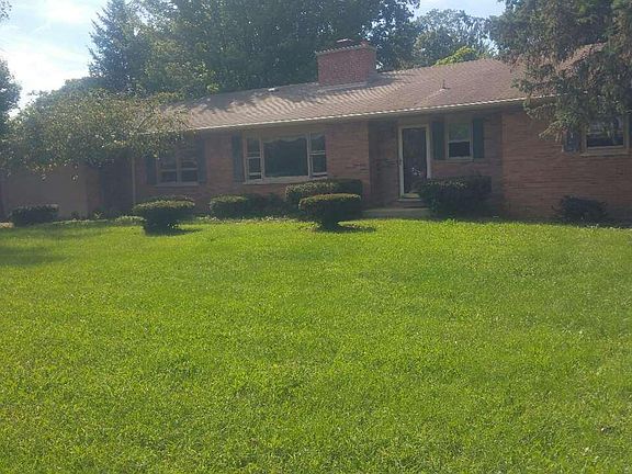 3rd image of 3202 Dorothy Ln