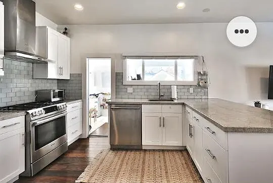 Woodside Ave — Photo 4