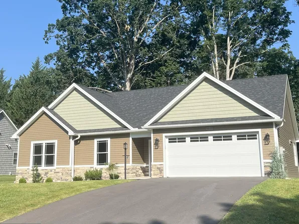 6512 Pullhook Ln, Fayetteville, PA 17222