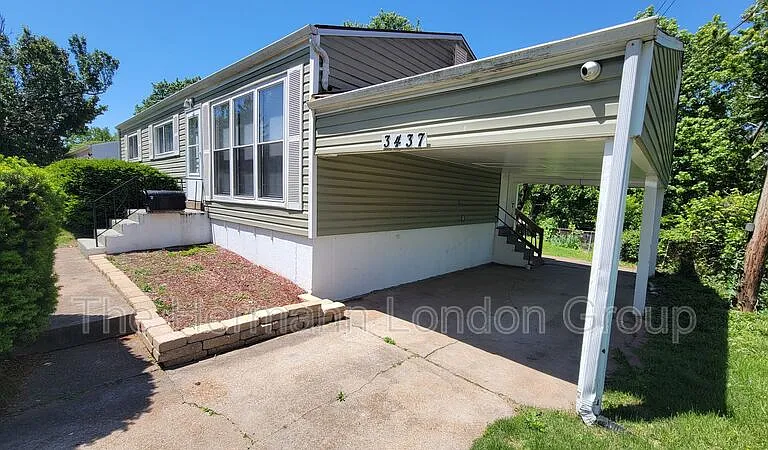 3437 Elmhurst Dr — Photo 2