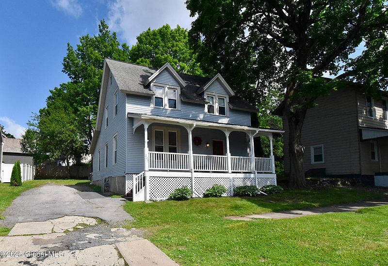 3rd image of 235 Maple Avenue