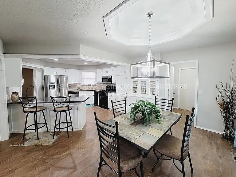 1336 SW 109th Pl — Photo 7