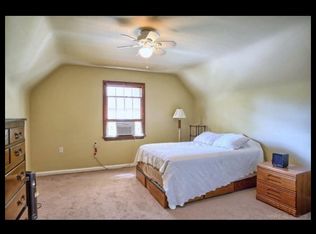 321 Moross Rd, Grosse Pointe Farms, MI 48236