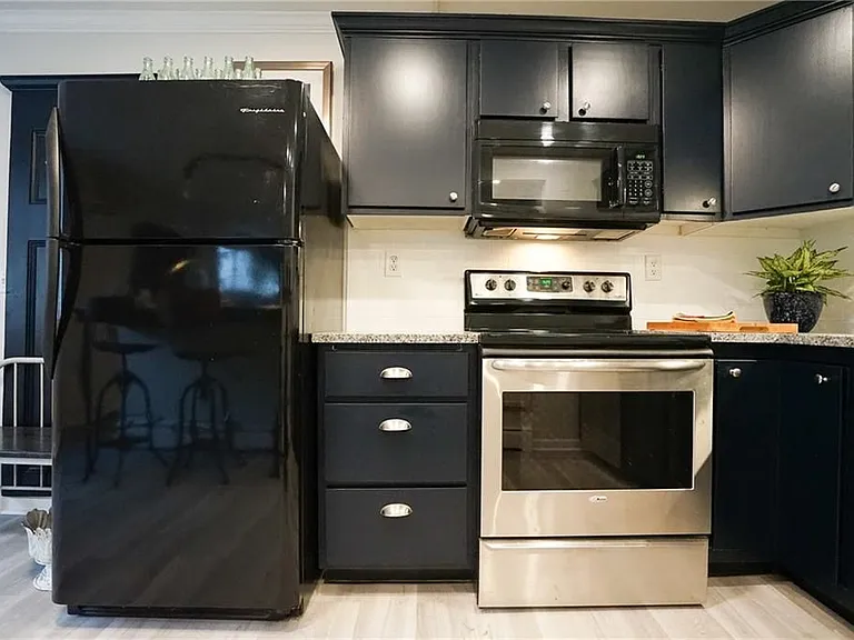 603 Thames St #1 — Photo 8