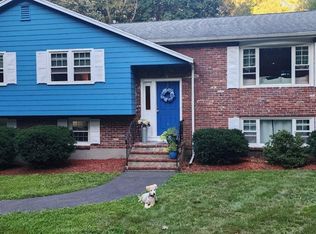 18 Jefferson Rd, Westford, MA 01886