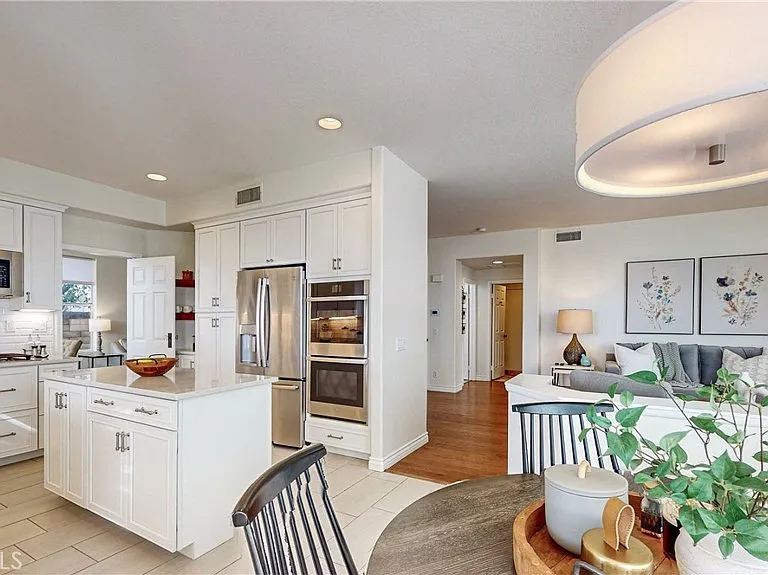 15464 Borges Dr — Photo 25