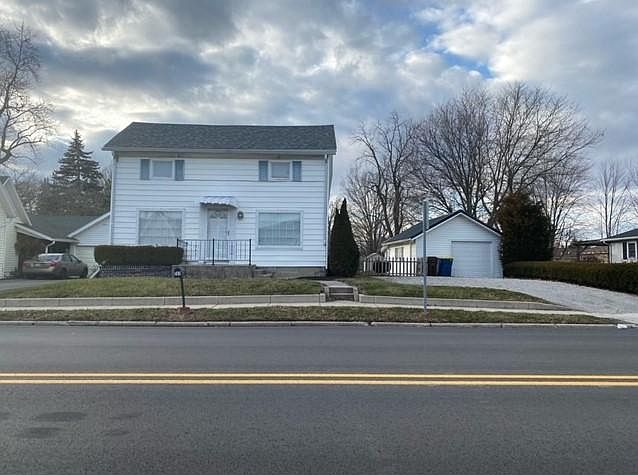 1st image of 303 N Jefferson St