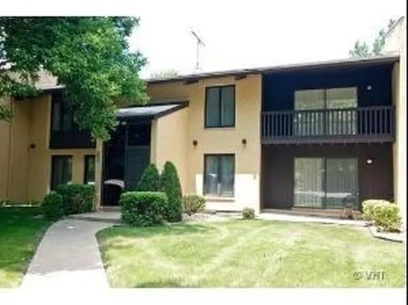 1050 Holbrook Rd APT I, Homewood, IL 60430