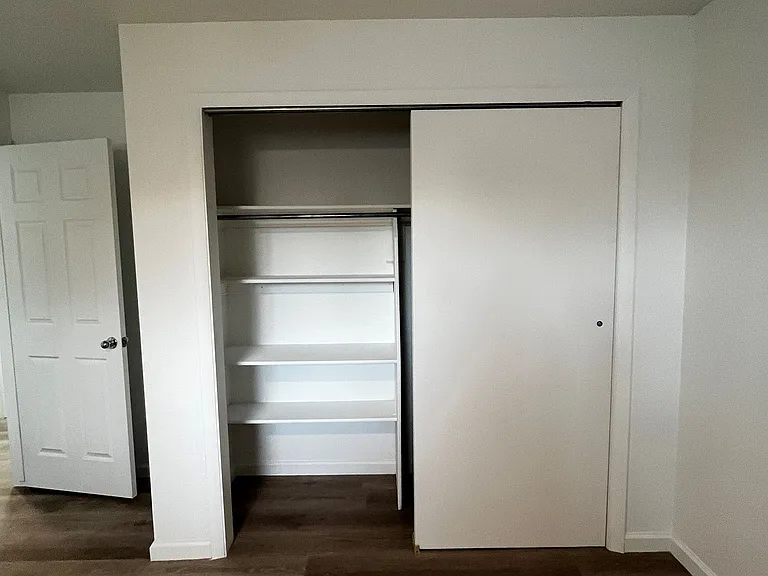 254 N 700 W — Photo 25
