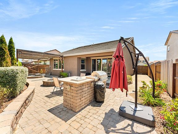 4th image of 9363 Wild Lilac Cir