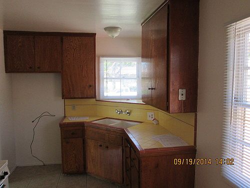 4th image of 1734 E Palmyra Ave