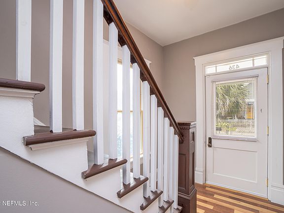 2nd image of 436 Walnut Ct