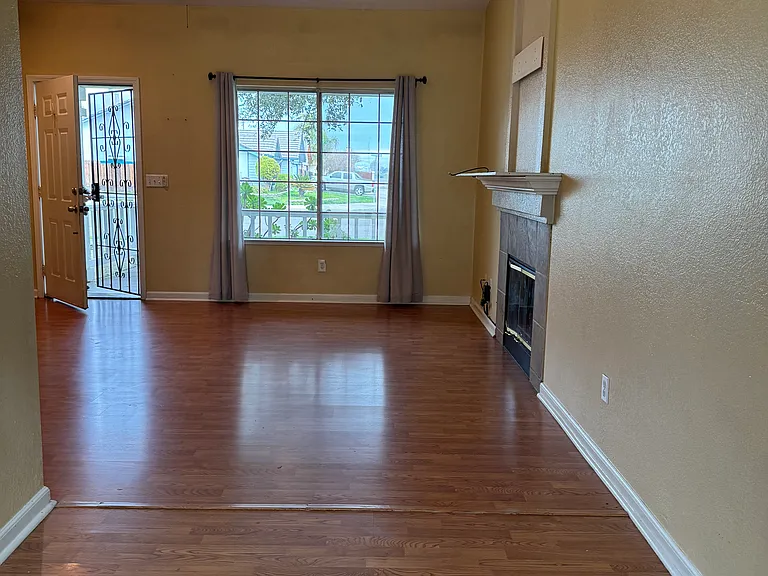 1323 Saint Francis Dr — Photo 2