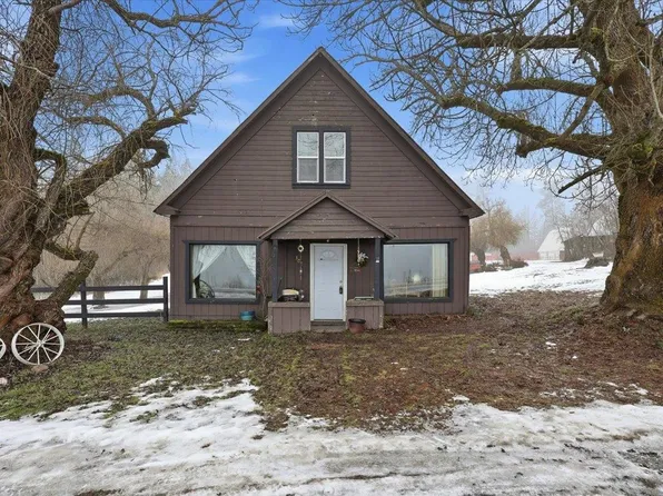 305 River Rd, Usk, WA 99180