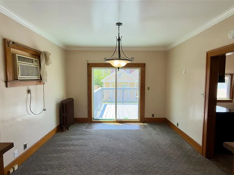 130 Elm St — Photo 11