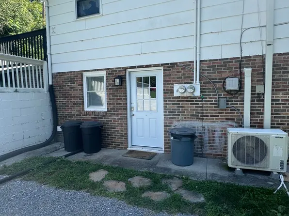 280 Chambers Drive, 280 Chambers Dr #B, Elizabethton, TN 37643