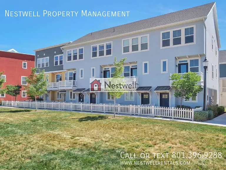 7952 S 5440 W — Photo 2