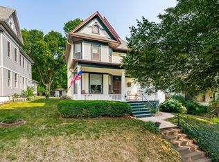 615 W 3rd St, Muscatine, IA 52761