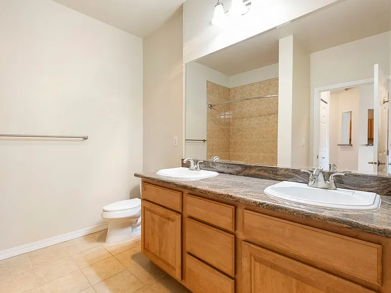 The Fulton Apartments — Photo 9