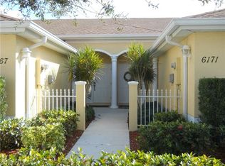 6171 Mandalay Cir, Naples, FL 34112