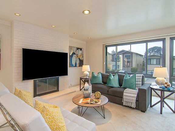 5th image of 407 Imperial Dr