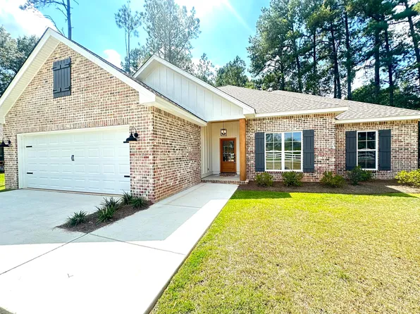 193 1st East St, Sumrall, MS 39482