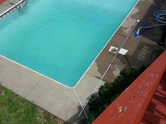 4th image of 1549 Oakwood Ter